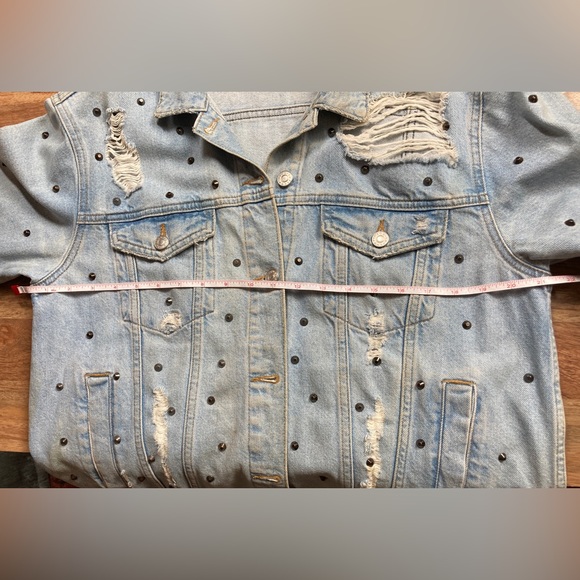 Oversized TOPSHOP Distressed Moto denim Jacket pale blue denim studded US 8 $150 - Picture 14 of 16